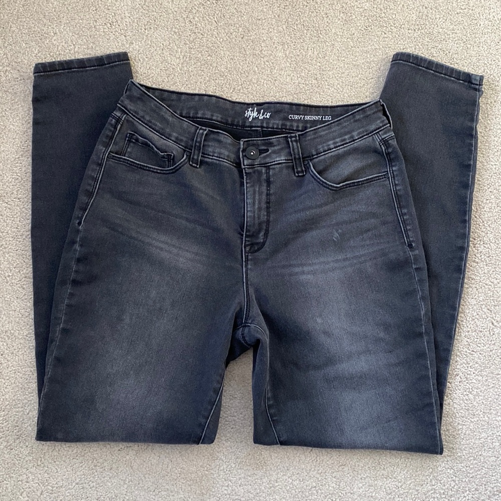 Style & co size 6 curvy skinny leg faded black jeans